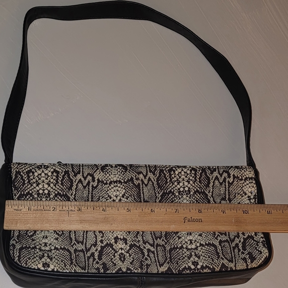 Vintage Genuine Black & Brown Leather handbag by Paul Joseph - Picture 6 of 12